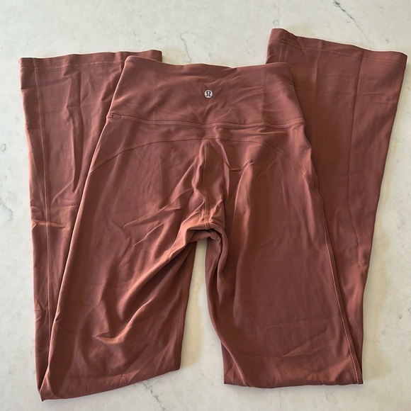 Lululemon Groove Super High Rise Flare Legging Size 4 - Picture 5 of 8